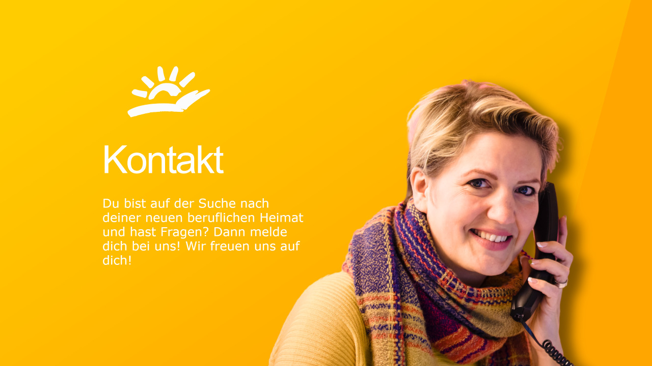 Titelbild der Kontaktseite: Frau lächelt und hat Telefonhörer am Ohr